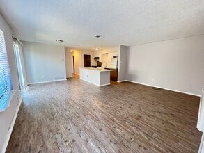 8928-8928 Greenmound Ave in Dallas, TX - Building Photo - Building Photo