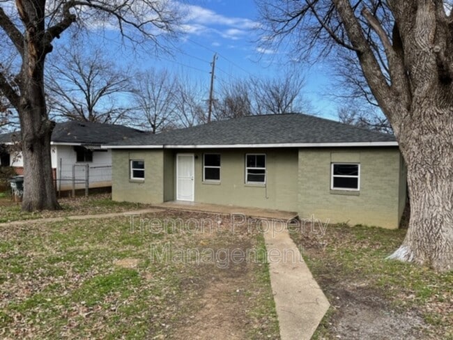 property at 2003 Rawlings St