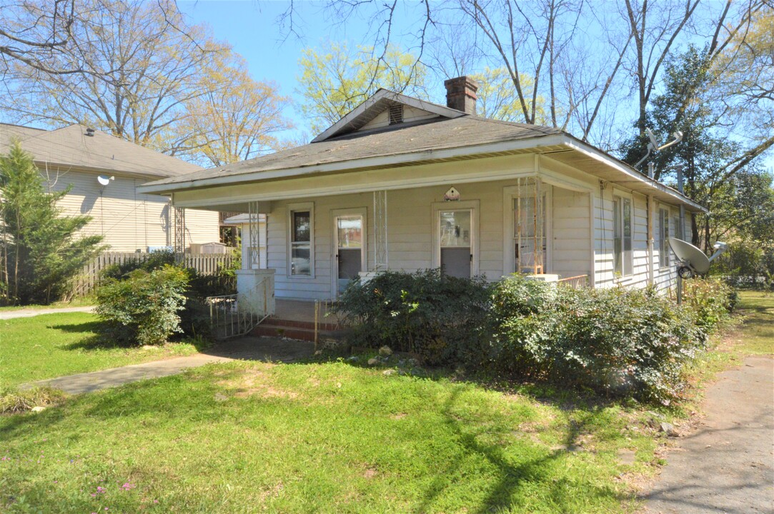 980 Valley St in Montevallo, AL - Building Photo