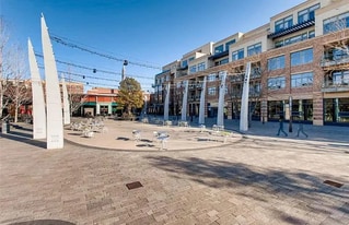 7220 W Bonfils Pl in Lakewood, CO - Building Photo