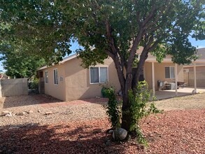 11623 Singing Arrow Rd SE in Albuquerque, NM - Building Photo - Building Photo
