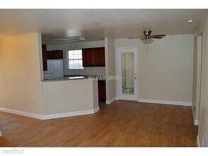 2801 N Rainbow Blvd-Unit -Apt 112 in Las Vegas, NV - Building Photo - Building Photo
