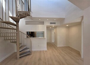 13004 SW 88th Terrace S in Miami, FL - Building Photo - Building Photo