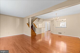8871 Manahan Dr in Ellicott City, MD - Building Photo - Building Photo