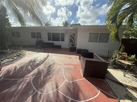 16030 Miami Dr in North Miami Beach, FL - Building Photo
