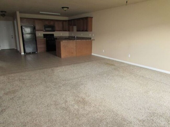 169 Lyle Curtis Cir in Waynesville, MO - Building Photo - Building Photo