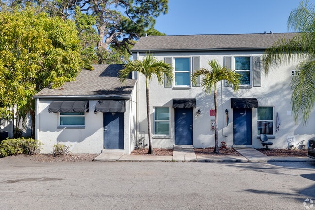 Woodside Villas Apartments