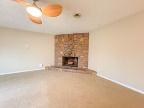 6552 Grist Mill Rd in Fayetteville, NC - Building Photo - Building Photo