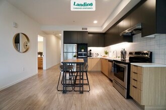 1378 NW 18th Ave-Unit -715.1332138 in Portland, OR - Building Photo - Building Photo
