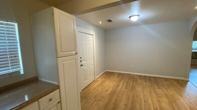 1918 Oleander in La Marque, TX - Building Photo - Building Photo