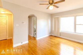 6710 S Claremont Ave in Chicago, IL - Building Photo - Building Photo
