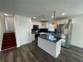 617 Long Mountain Rd-Unit -1 in New Milford, CT - Building Photo - Building Photo