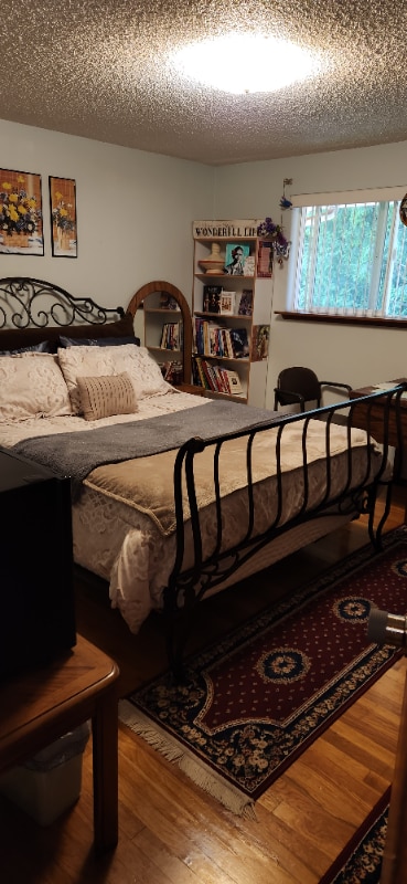 property at 24302 Kent Easthill