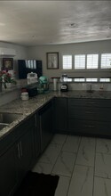 11619 Wilkie Ave in Hawthorne, CA - Building Photo - Building Photo