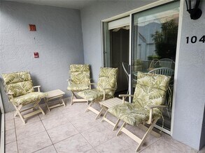 6713 Stone River Rd in Bradenton, FL - Building Photo - Building Photo