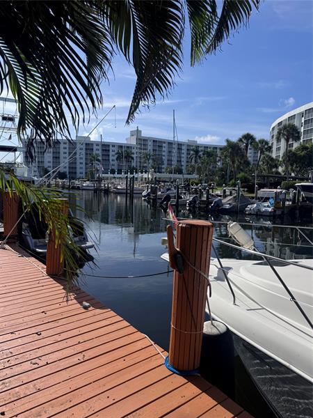 2700 NE 16th St in Pompano Beach, FL - Building Photo