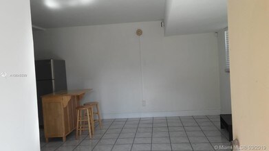 1650 S Le Jeune Rd-Unit -401 in Miami, FL - Building Photo - Building Photo