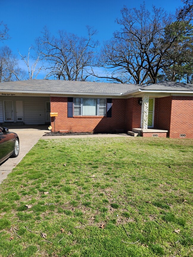 property at 2815 S Bryant St