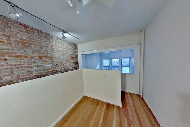 350 W 21st St in New York, NY - Building Photo - Building Photo