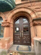182 Washington Ave, Unit Third floor mansion apt. in Albany, NY - Building Photo - Building Photo