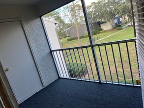 653 Laurel Lake Ct in Orlando, FL - Building Photo - Building Photo