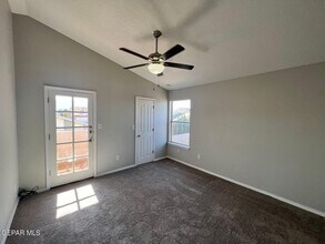 11013 Thatcher Pond Ln in El Paso, TX - Building Photo - Building Photo