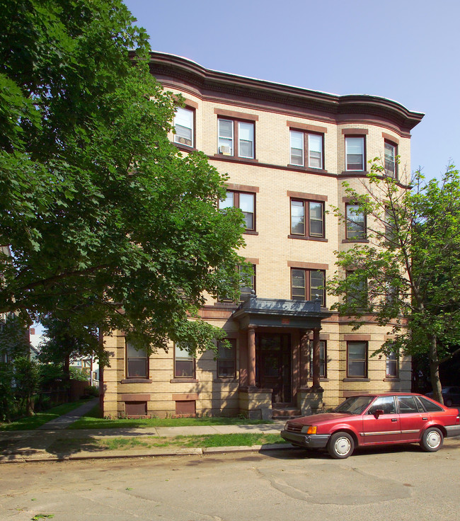 40 Warriner Ave in Springfield, MA - Foto de edificio - Building Photo