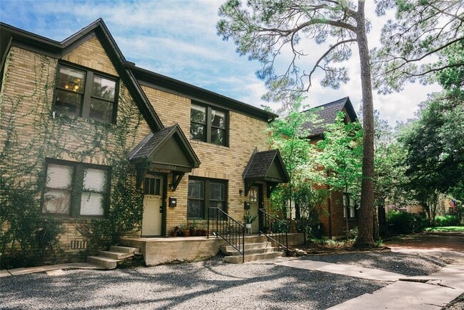 1735 Albans Rd