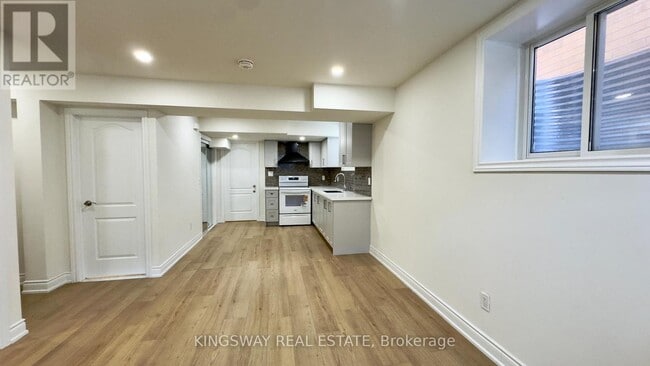 329 Blinco Terrace in Milton, ON - Building Photo - Building Photo