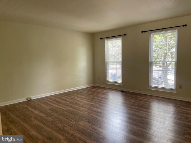 21054 Cornerpost Square in Ashburn, VA - Building Photo - Building Photo