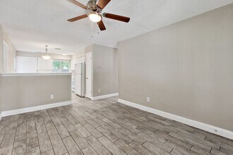 6702 Colony Park Dr in Austin, TX - Building Photo - Building Photo