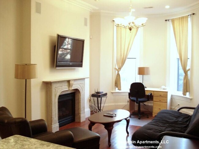 34 Greenwich Park, Unit 2 in Boston, MA - Foto de edificio - Building Photo