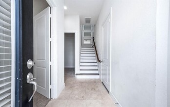 24 N Hutcheson St in Houston, TX - Building Photo - Building Photo