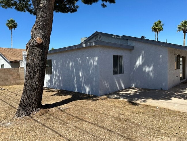 2018 N 87th Way in Scottsdale, AZ - Building Photo - Building Photo