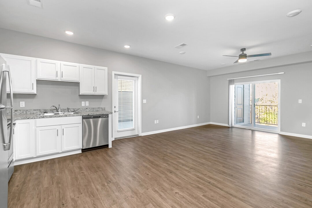 Marvin Gardens on Main – Modern Living in the Heart of New Albany in New Albany, IN - Foto de edificio