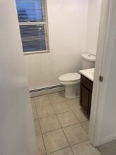 10 Bergen St, Unit 2F in Providence, RI - Building Photo - Building Photo