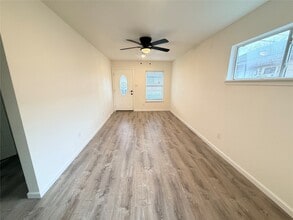 5130 Engleford St in Houston, TX - Building Photo - Building Photo