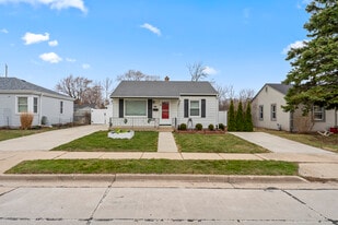 2515 E Crescent St in Racine, WI - Building Photo