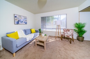 Jackson Lake Apartments