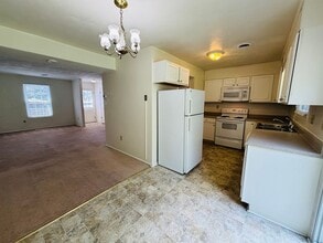 Carriage Hill Townhomes in Blacksburg, VA - Building Photo - Building Photo