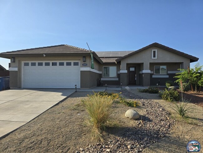 2403 Dale Ct in Imperial, CA - Building Photo - Building Photo