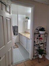 383 East St, Unit Studio in Lenox, MA - Building Photo - Building Photo