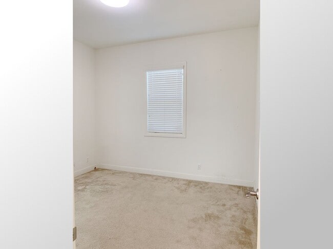 16 Manzanillo in Lake Forest, CA - Foto de edificio - Building Photo