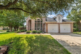 13703 Layton Hills Dr in Cypress, TX - Building Photo