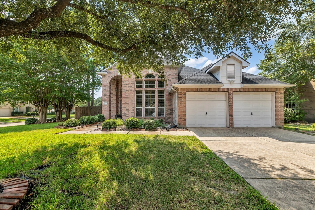 13703 Layton Hills Dr in Cypress, TX - Building Photo