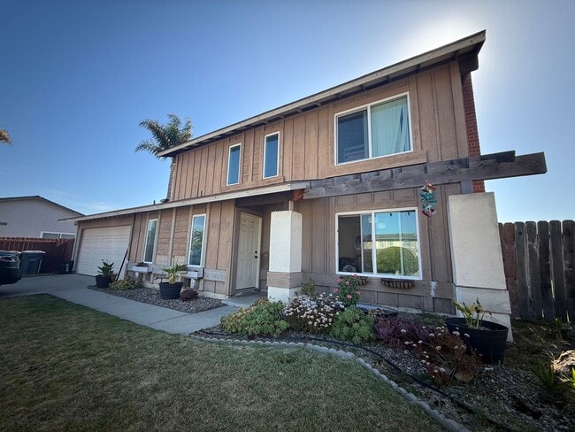 1421 Ebb Ct in Oxnard, CA - Building Photo - Building Photo