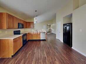 1283 Spring Lake Dr in Brownsburg, IN - Building Photo - Building Photo