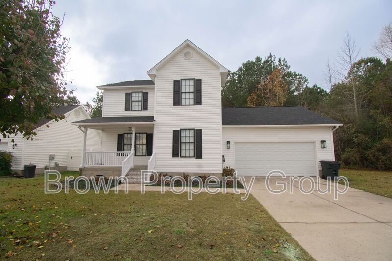 3685 Pioneer Dr in Hope Mills, NC - Building Photo
