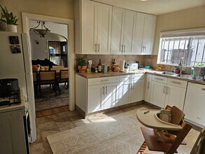 533 N Gardner St in Los Angeles, CA - Foto de edificio - Building Photo