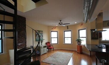 99 Hillside St, Unit 3B in Boston, MA - Building Photo - Building Photo